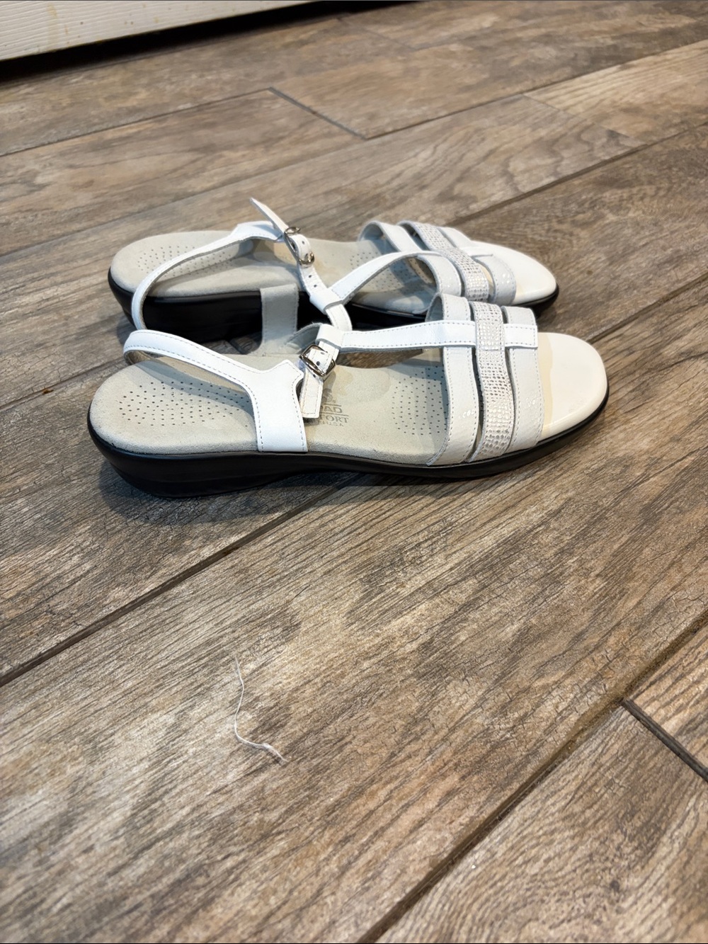 SAS Capri t strap sandals Women’s size 9.5